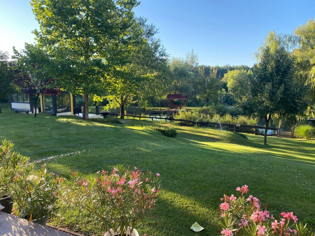 Kúria Vendégház Poroszlo Exterior foto