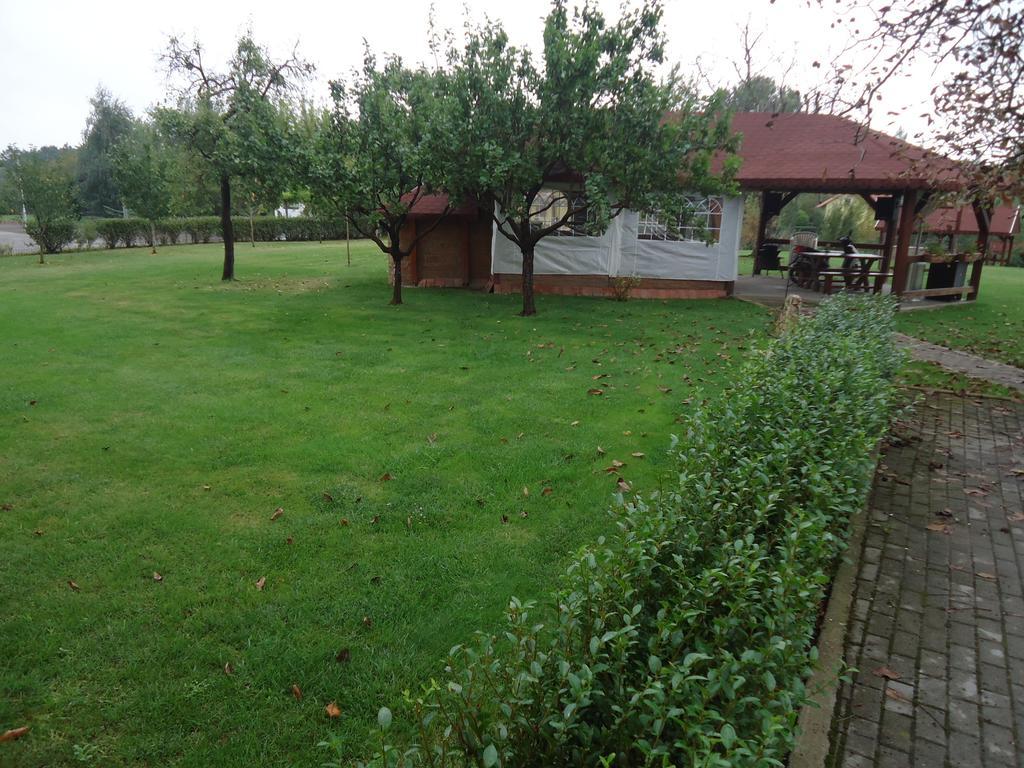Kúria Vendégház Poroszlo Exterior foto